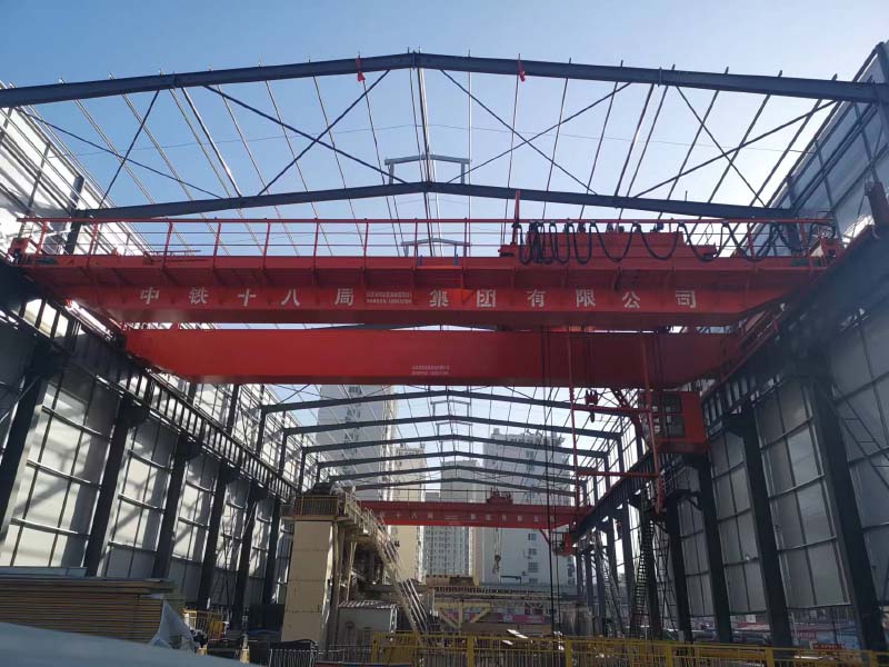 板鉤橋式起重機